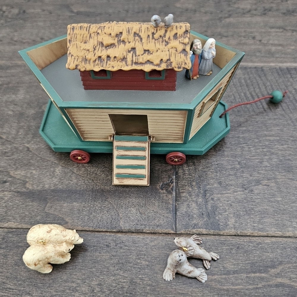 Vintage 1994 Special Edition Noah's Ark Keepsake Ornament